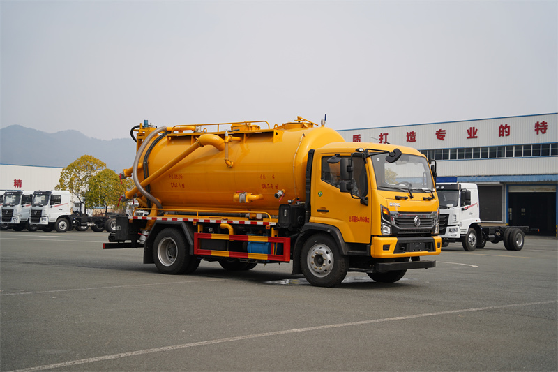 【汉成牌】东风股份D6清洗吸污车 3.5方清水罐+7方污水罐