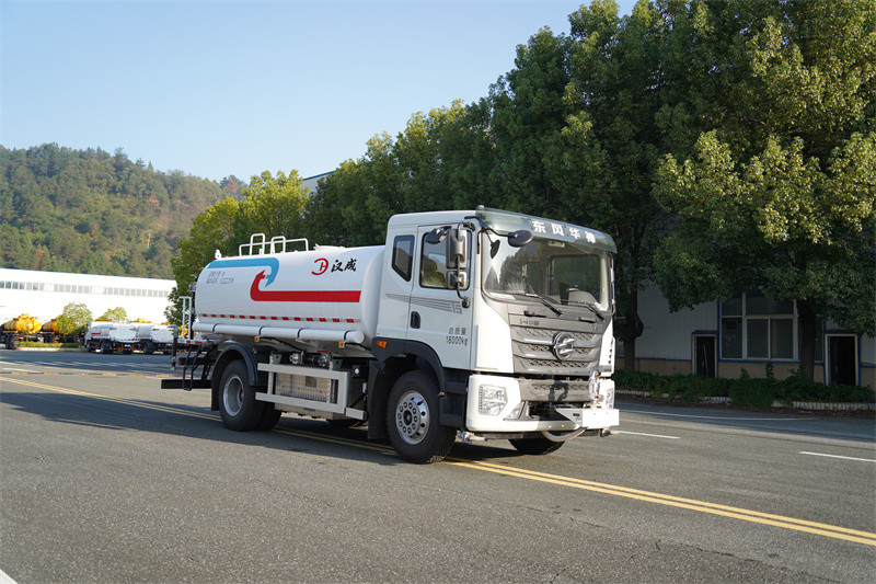 【东风牌】东风华神T5洒水车 14方（纯电动）