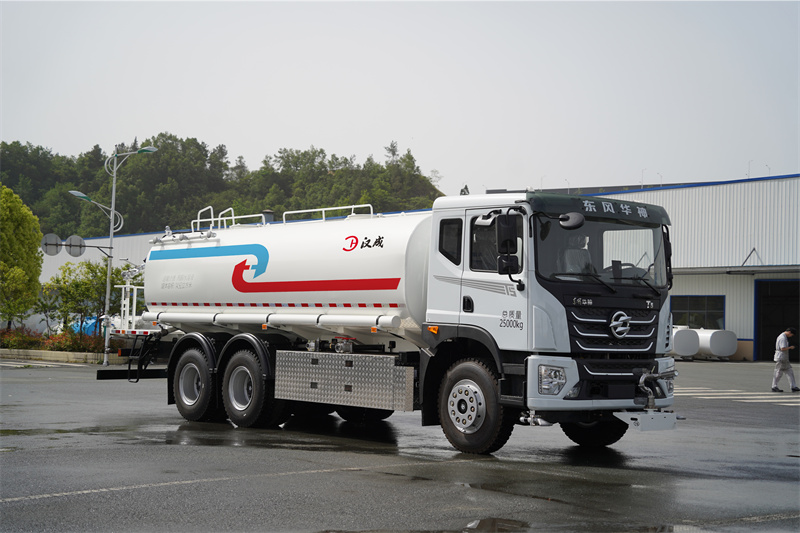 【东风牌】东风华神T5洒水车 21方（纯电动）